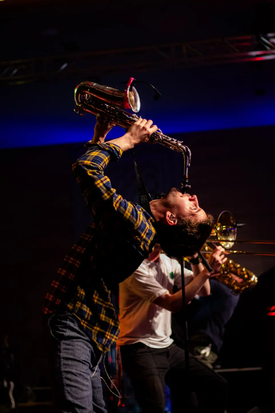 Valentin von Duke Brass mit seinem Alt-Saxophon